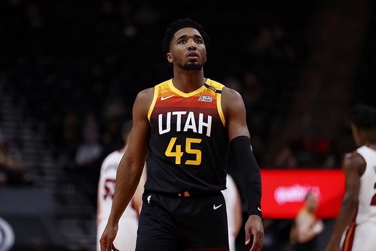 凭借其卓越 凭借其卓越