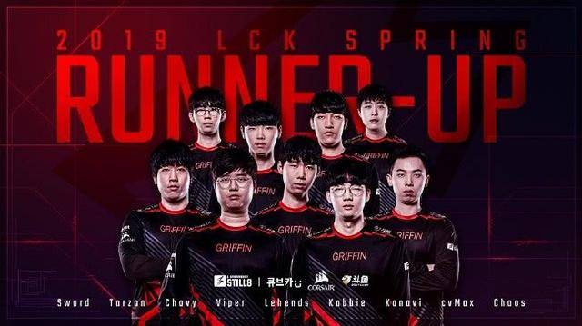 对年轻球员 对年轻球员