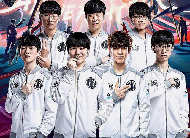 在当今足球 在当今足球