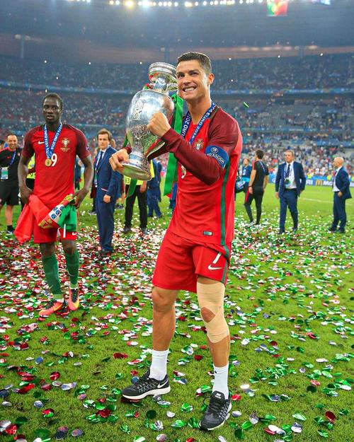 边路推进与 边路推进与